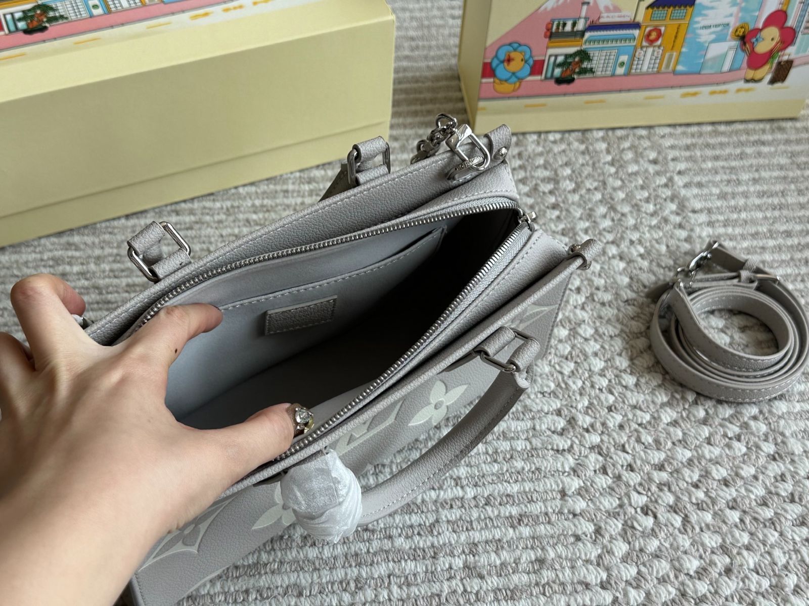 お買い得❗️ルイヴィトン ギフト箱３１個 まとめ売り おまけ付き 今日特価】Luxury Foldable Gift Box Edition Lv Onthego