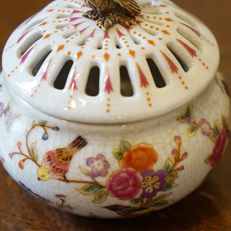 【送料無料期間限定】 インテリア雑貨 小物入れ 鳥 置物 陶器 オブジェ 鳥 ポプリ 入れ物 小物入れ 手彩色 ハンドペイント テーブルウェア