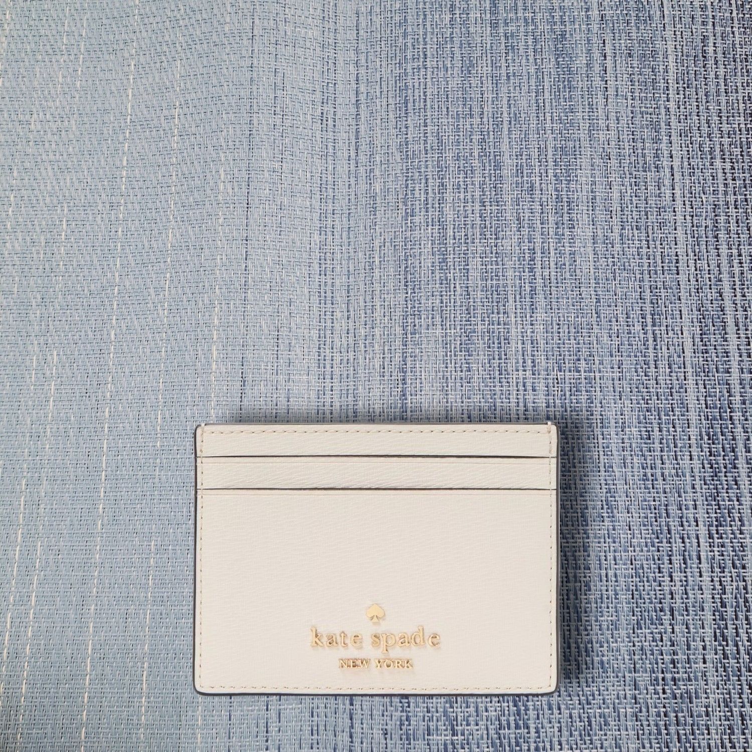 コンパクト