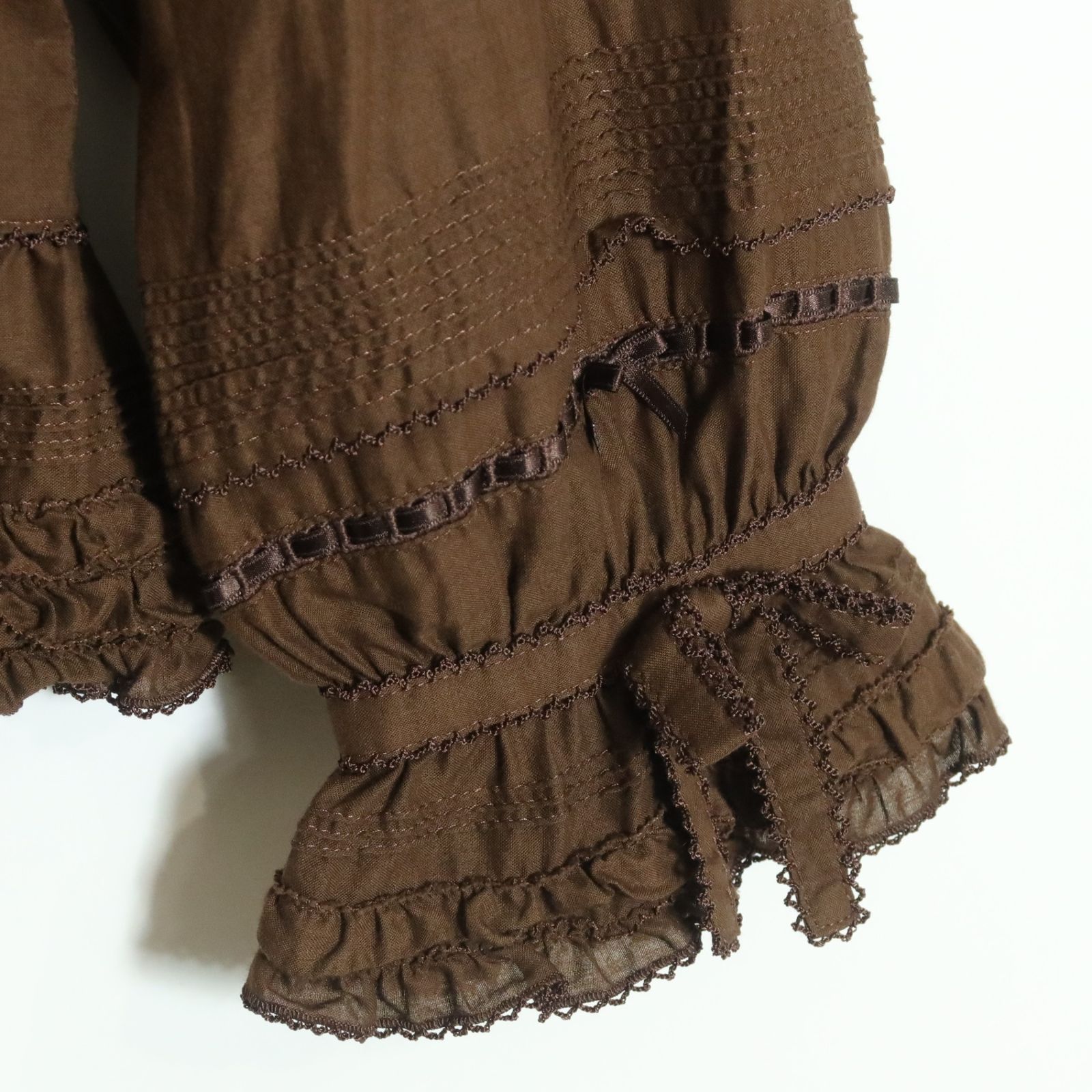 ワンダフルワールドピンタックフリル付ブラック長袖ブラウスシャツピンクハウス好きに 衿付きブラウス （シャツ・ブラウス）｜PINK HOUSE / ピンク