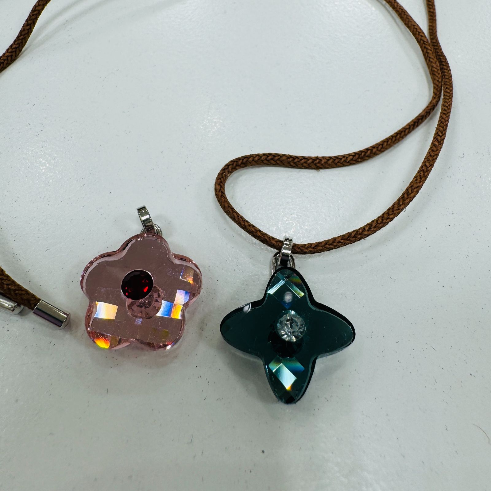 A【ブランド】SWAROVSKI スワロフスキー チョーカー ネックレス 