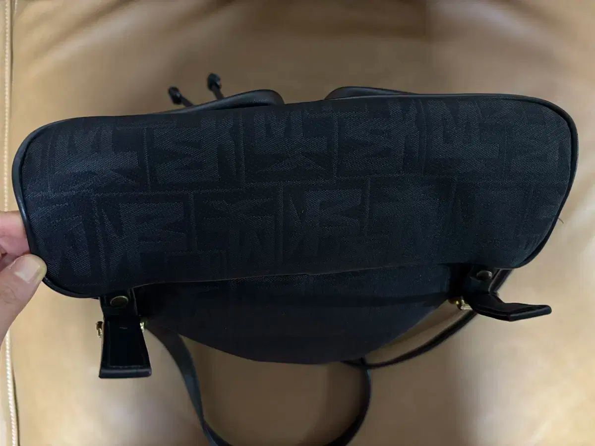 ブラック リュック