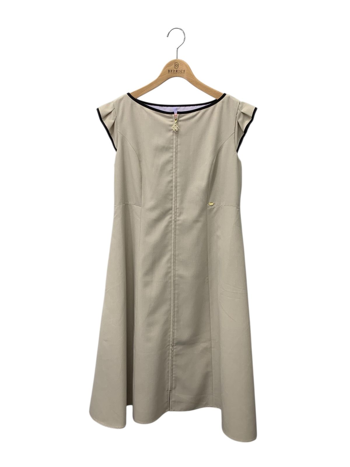 トッカ 洗える SUMMER ENTRANCE ドレス OPTOCM0671 ワンピース ドレス 6 ベージュ ITTZPGVPLGHE