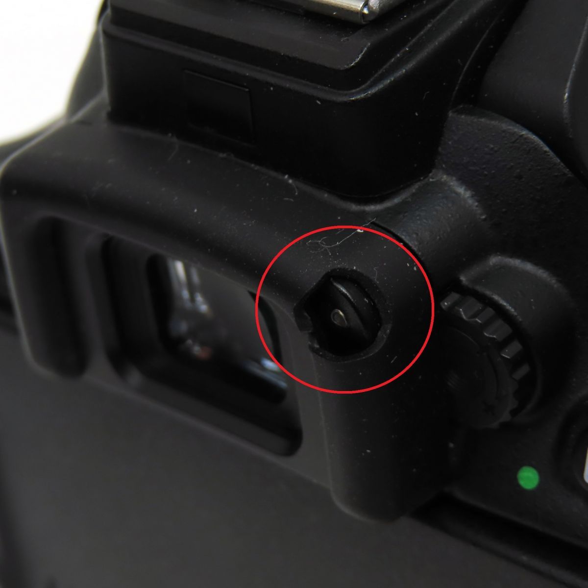 Nikon ニコン D5600 ダブルズームキット バッテリー2個・カメラ