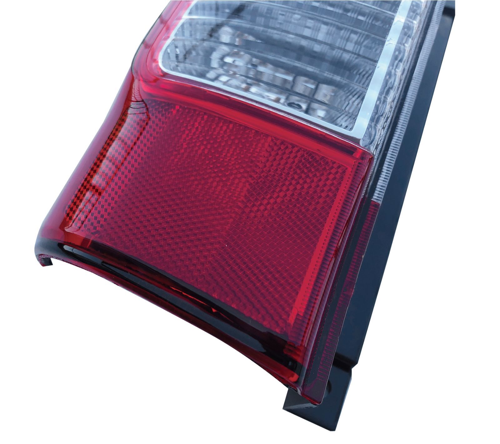 日産NV350キャラバンE26 テールランプガード 日産 キャラバン E26系