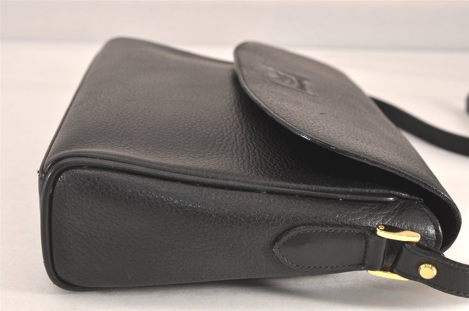 バーバリーズ ヴィンテージ レザー ショルダーバッグ ノバチェック