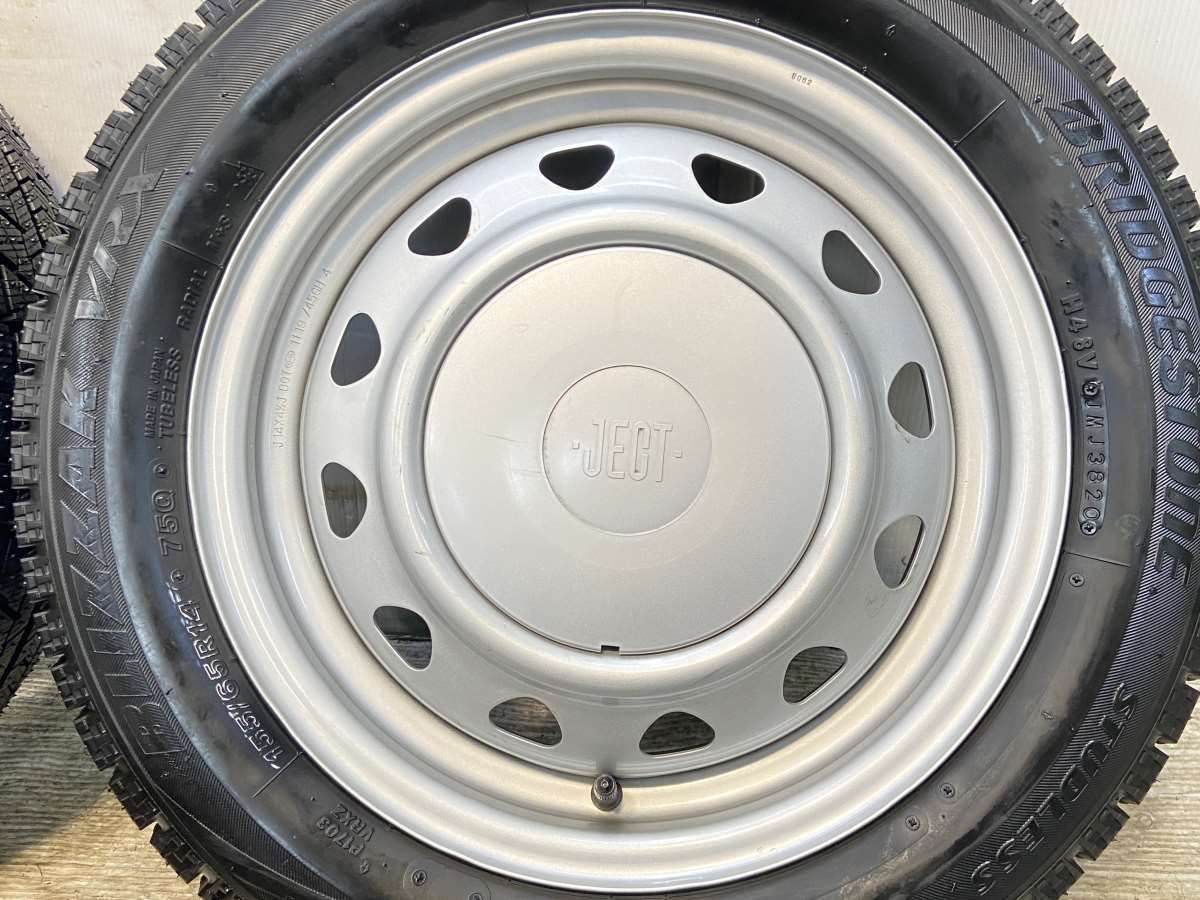 スタッドレスタイヤ