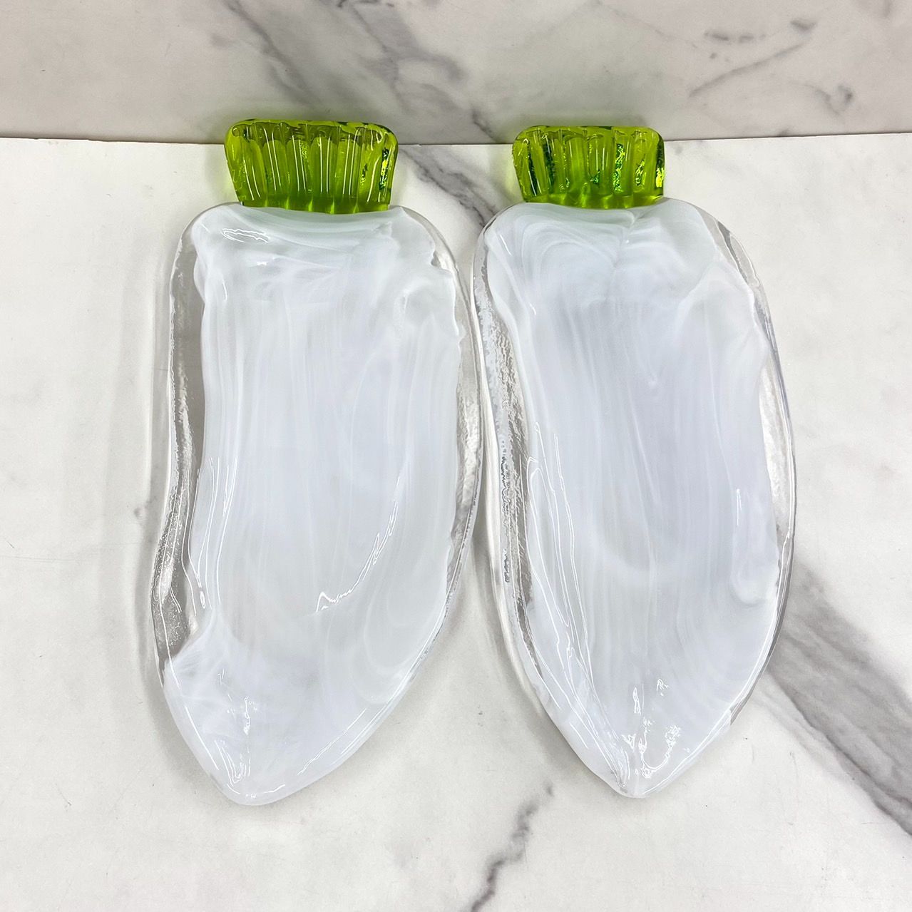 廃盤品】上越クリスタル硝子 月夜野工房 野菜皿シリーズ 大根 ガラス皿