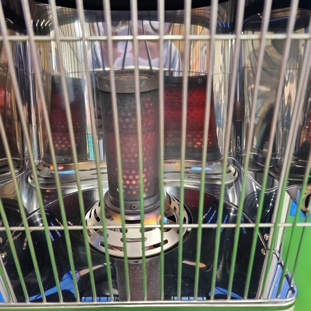 V442★イワタニ カセットガスストーブ CB-STV-HPR2保証付・送料無料 V442☆イワタニ カセットガスストーブ CB-STV-HPR2保証付・送料