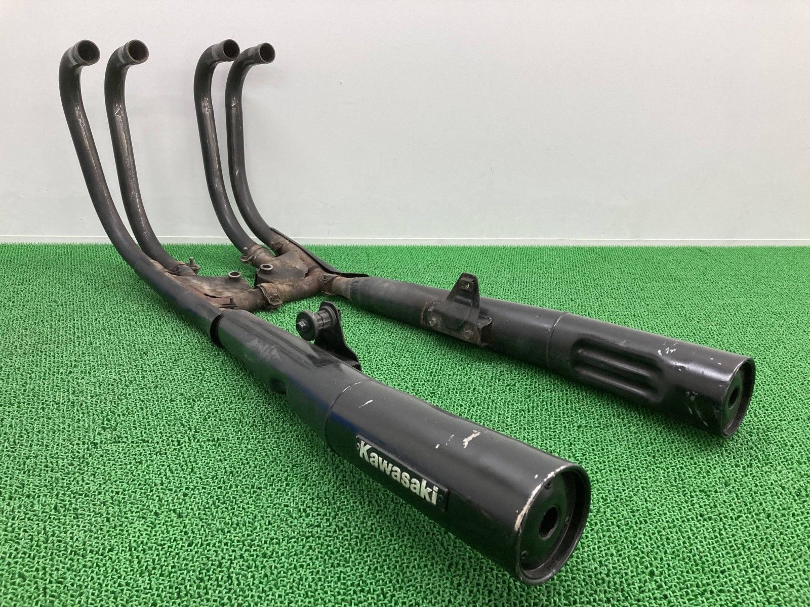 Z1100GP マフラー K025 カワサキ 純正 バイク 部品 KZT10B ステー カスタム素材に 品薄 品 車検 Genuine nK