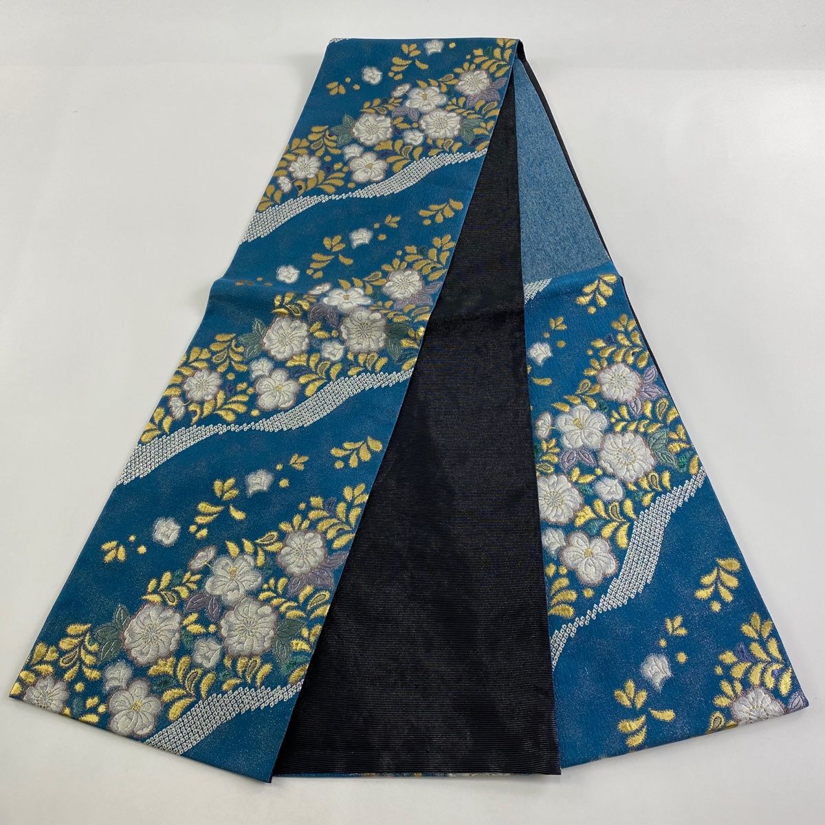 袋帯 秀品 蝶 草花 金銀彩 青緑 六通 正絹 【中古】