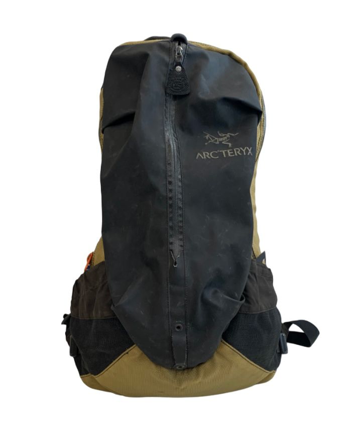 カナダ製 ARC'TERYX アークテリクス アロー22 BEAMS アークテリクス ARC'TERYX × BEAMS ビームス 別注 カナダ製 アロー22