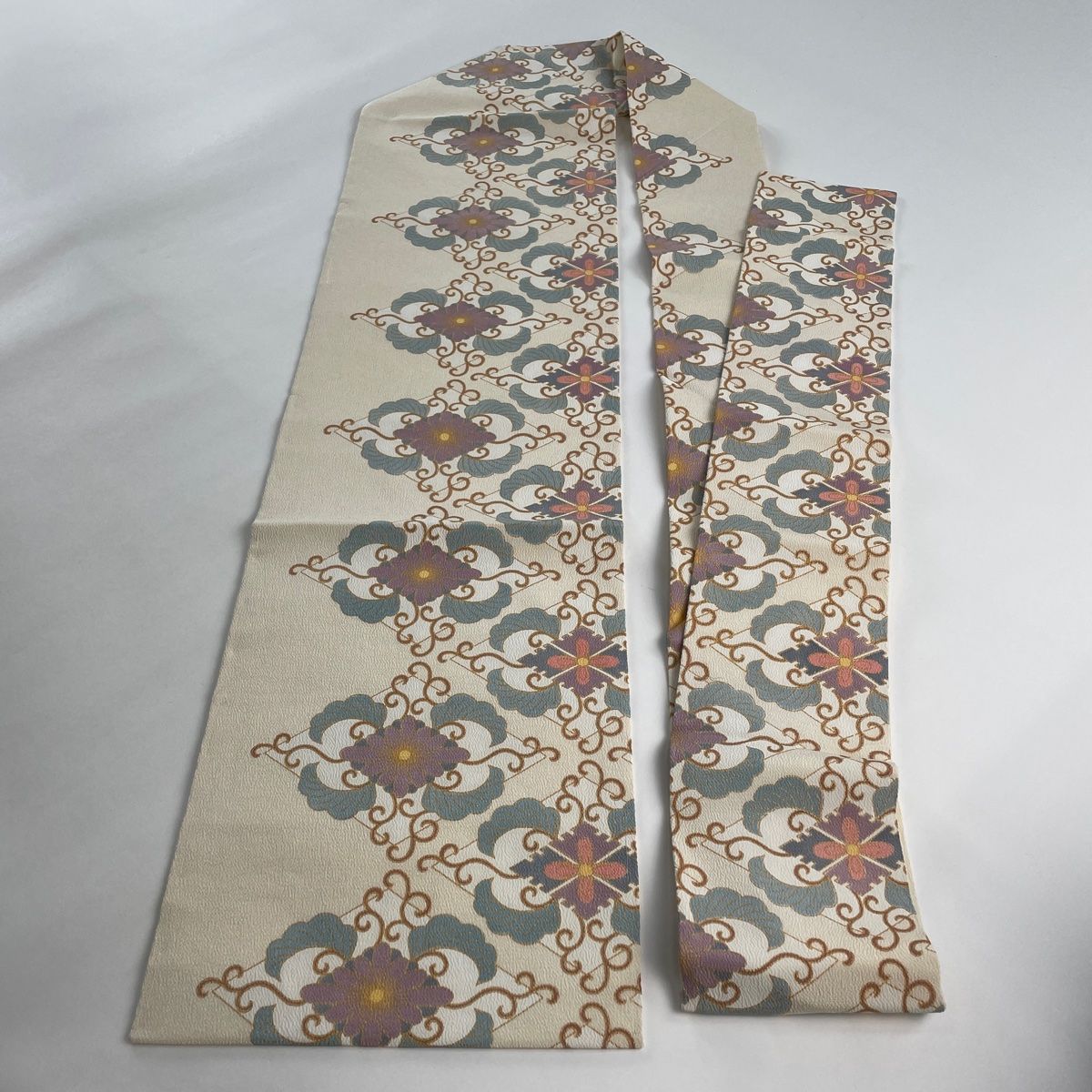 名古屋帯 美品 名品 菱 唐草 金彩 縮緬 クリーム 正絹 【中古