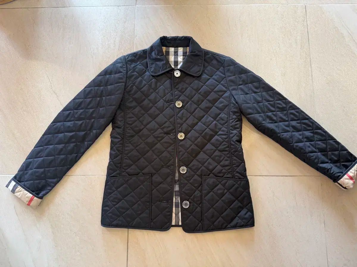 バーバリー 女の子 用 ジャケット | サイズ 12歳