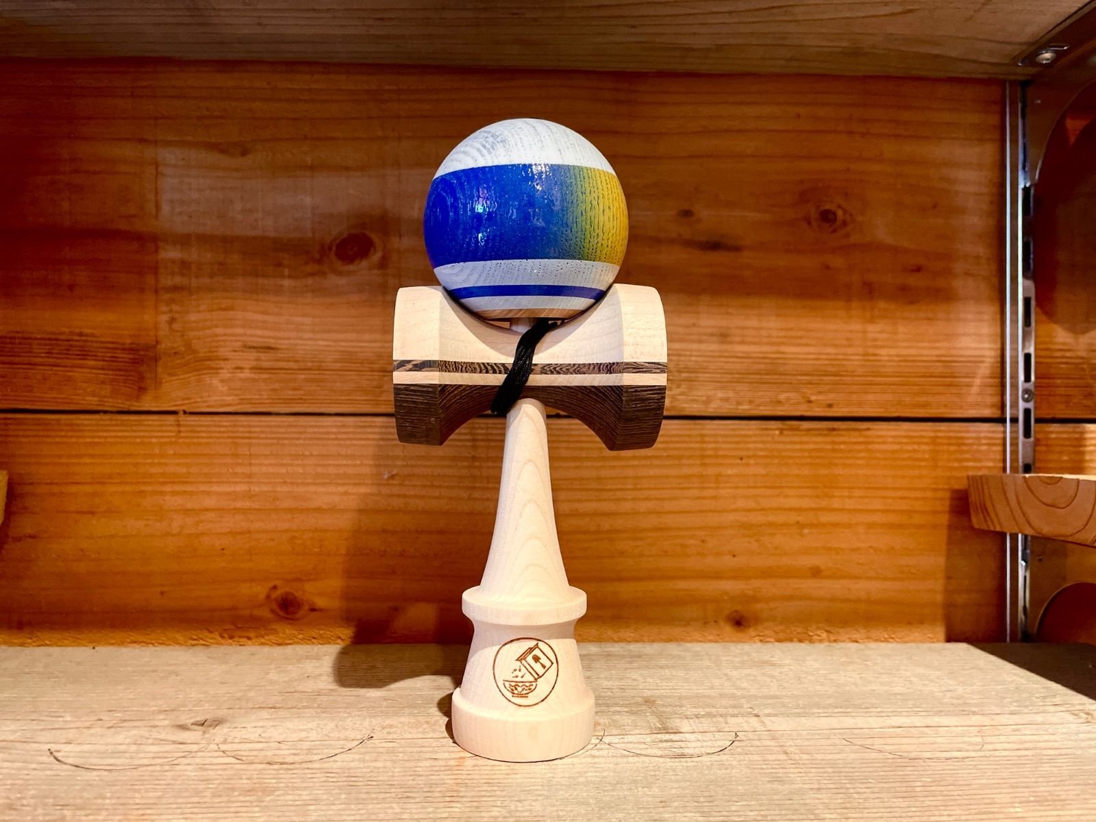 Cereal kendama BLUE MASTARD Hybrid 2o4 Shape けん玉
