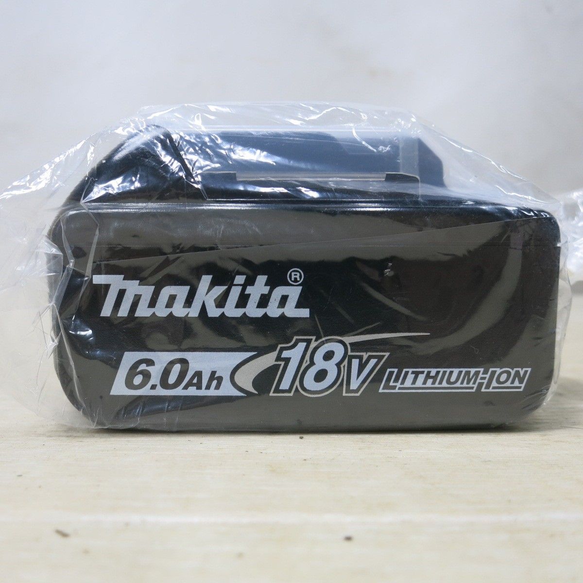 送料無料] 未使用◇makita マキタ 充電式ブロワ UB185D 18V BL1860B 