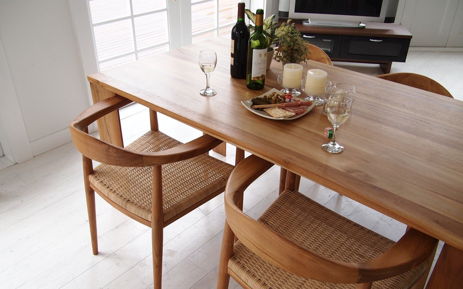 条件付き送料無料。 数量 チーク 幅59cm ダイニングチェア 100周年記念モデル アイデンティティ サンフラワーラタン C300WX7