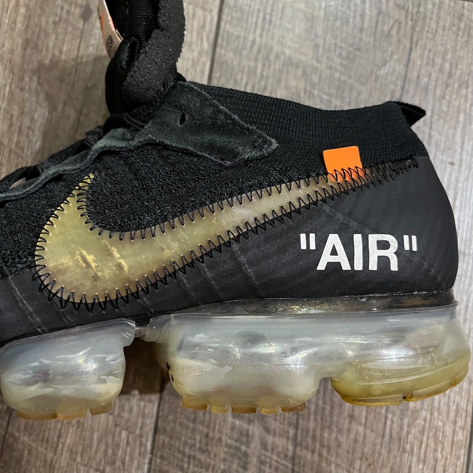 OFF-WHITE NIKE AIR VAPORMAX BLACK AA3831-002 コラボ ヴェイパー 