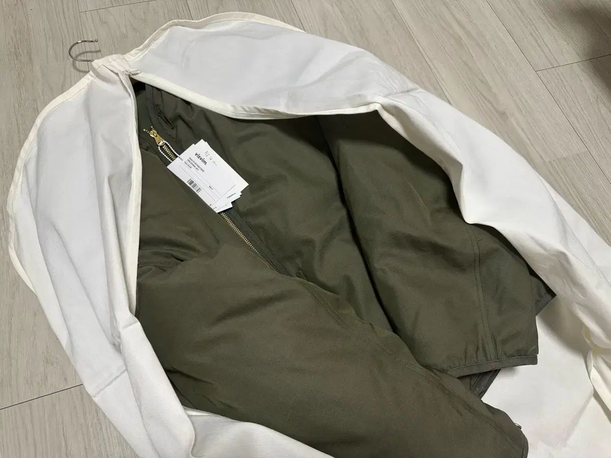 VISVIM(ビズビム) 25SS アイリス ダウン ジャケット オリーブ