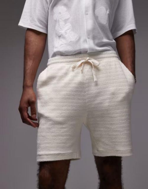 【送料無料】 トップマン メンズ ハーフパンツ・ショーツ ボトムス  textured shorts in ecru ECRU
