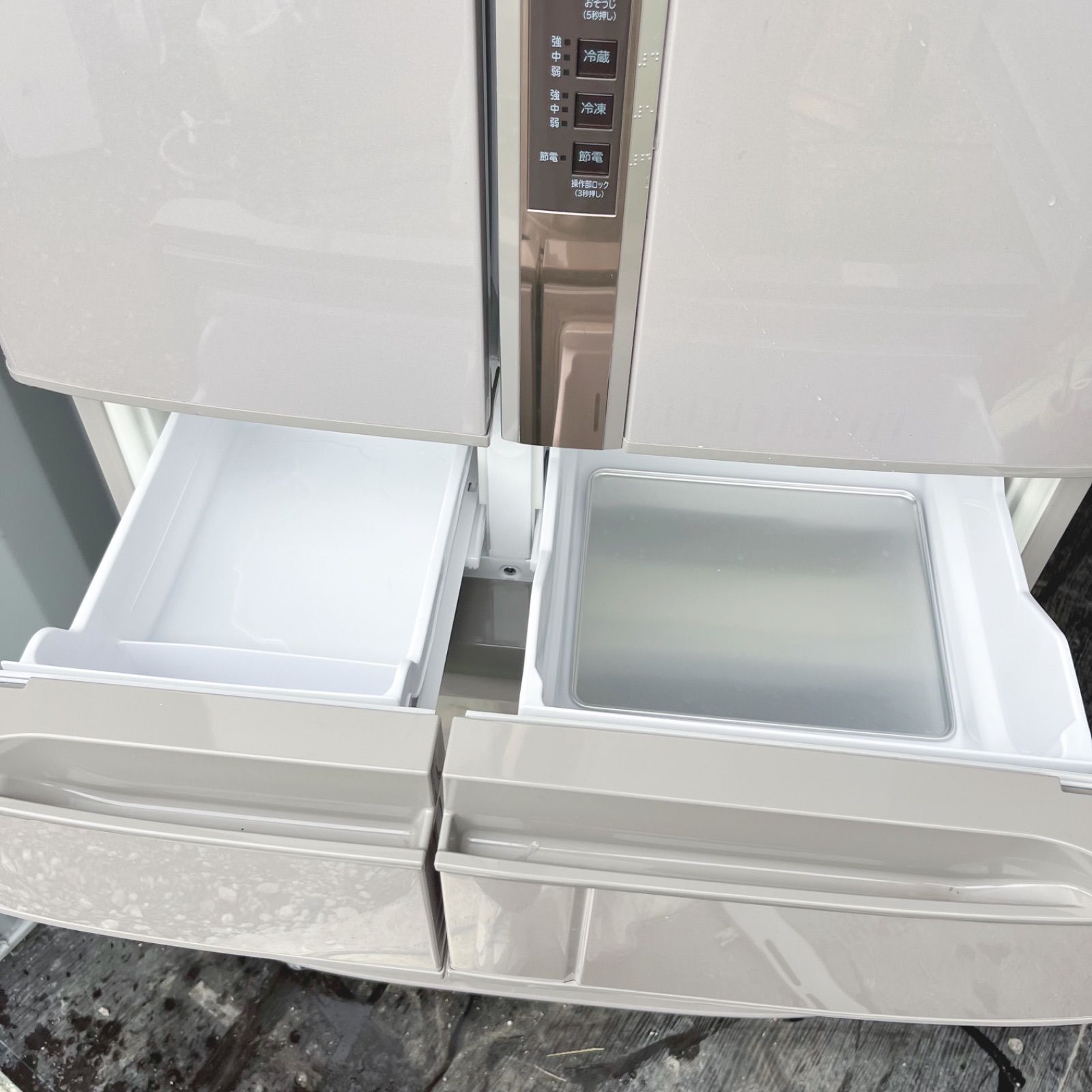 33取付無料！日立真空チルド搭載！ソフトブラウンおしゃれインテリア6ドア冷蔵庫！ 33取付無料！日立真空チルド搭載！ソフトブラウンおしゃれインテリア6