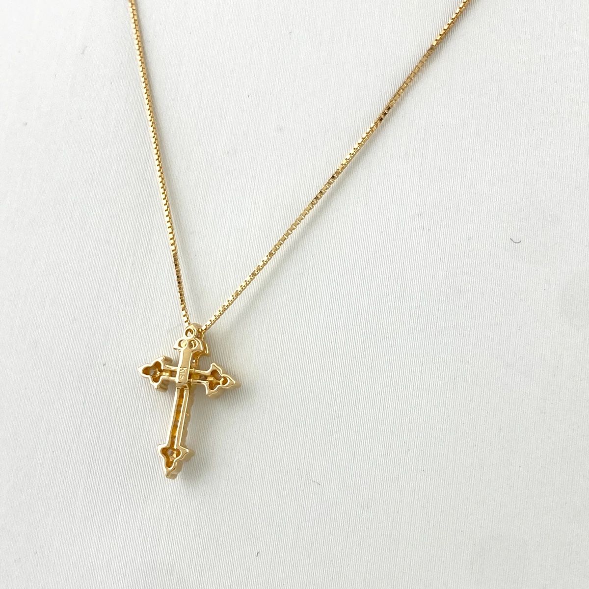 クロスモチーフ デザインネックレス YG イエローゴールド ペンダント ネックレス K18 ダイヤモンド レディース