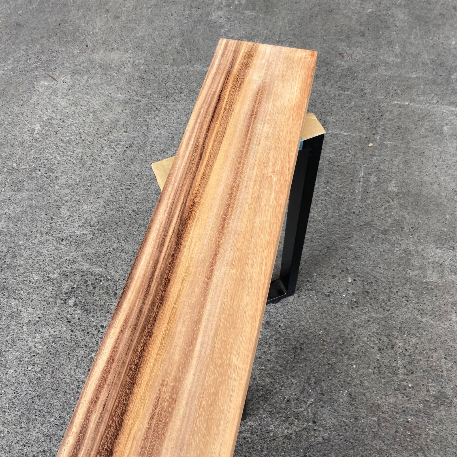 一枚板　1枚/ モンキーポッド　材木　木材　棚板　無垢材　銘木　カウンターテーブル