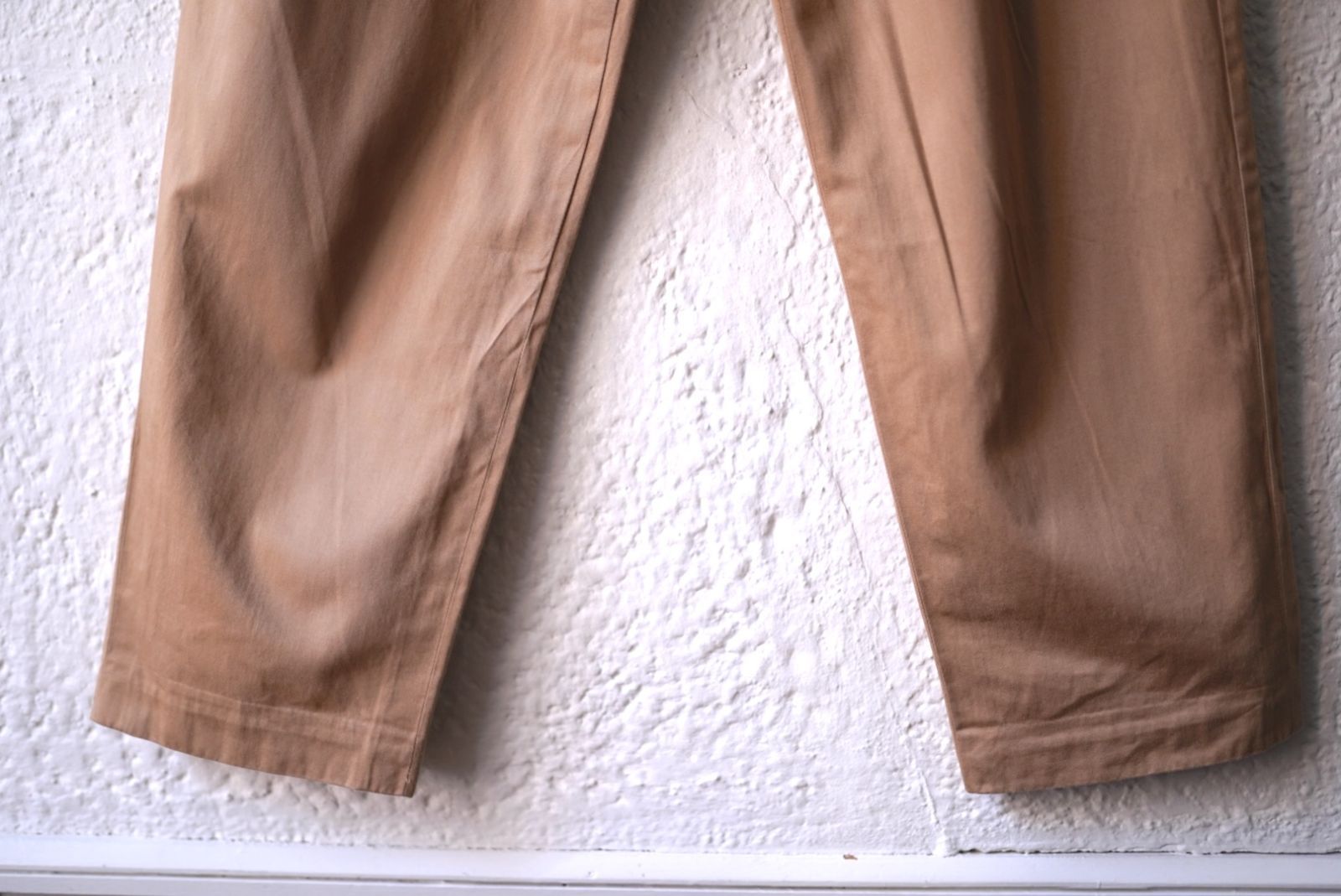 コットンチノツイルサスペンダーパンツ / Geoffrey.B.Small(ジェフリー