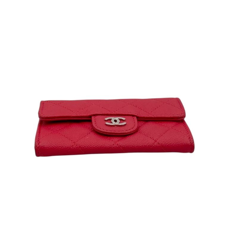 CHANEL シャネル　アクセサリーケース　キャビアシリーズ　レッド CHANEL シャネル マトラッセ コインケース キャビアスキン