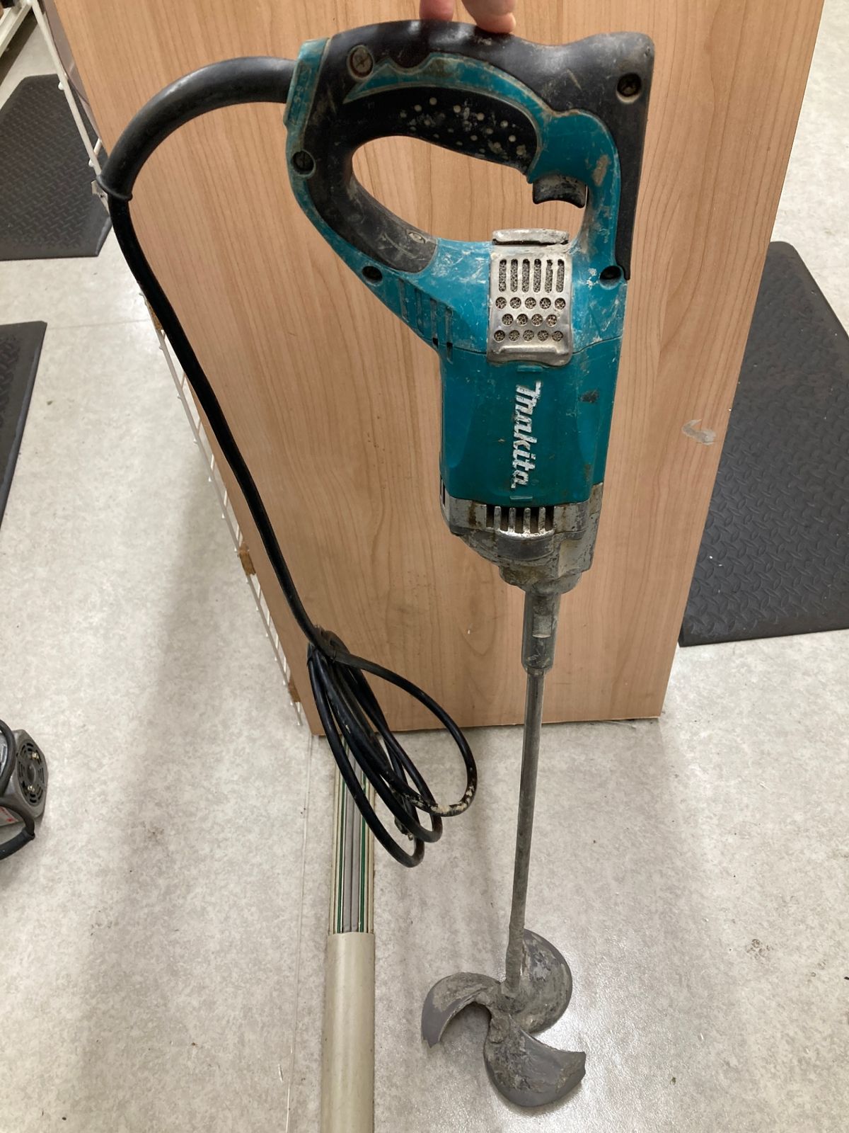 品 0921 makita マキタ カクハン機 UT2204 ITUE9Y25BCDW