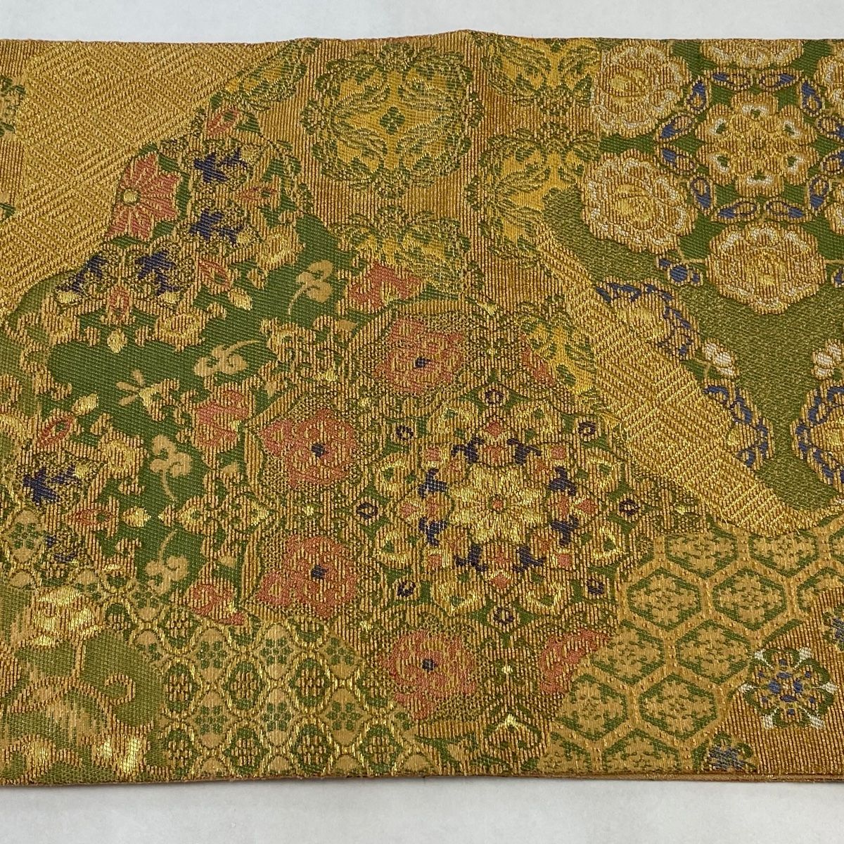袋帯 美品 名品 華文 花鳥 輪奈織 金糸 黄土色 六通 正絹 【中古 袋帯 美品 名品 華文 花鳥 輪奈織 金糸 黄土色 六通 正絹 【中古