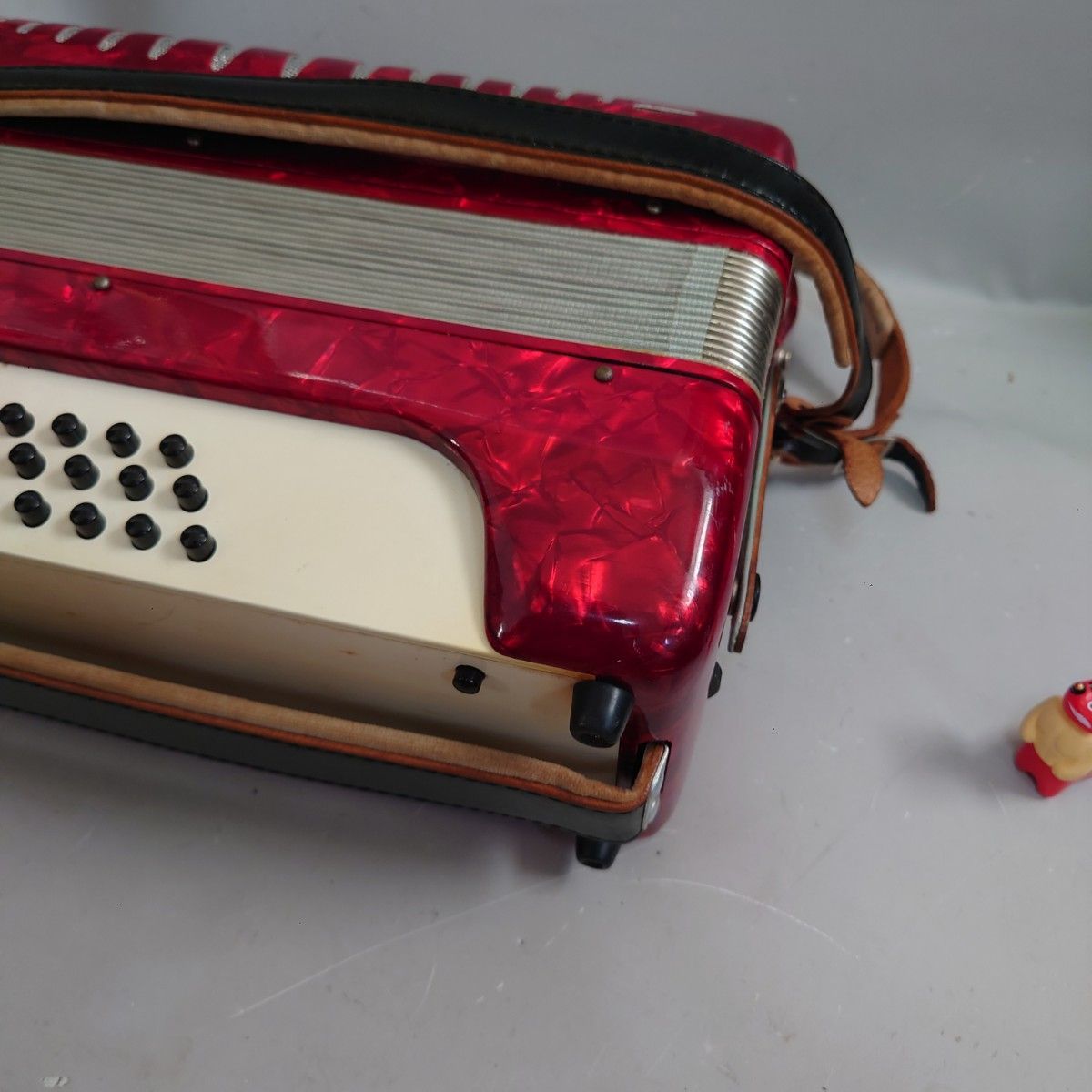 動作品】YAMAHA アコーディオン 赤 ソフトケース付属 本体のみ