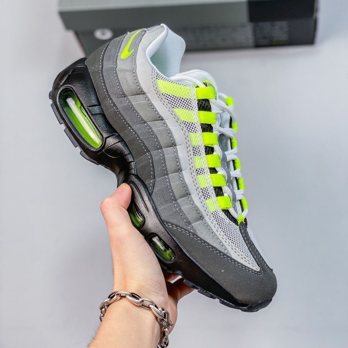 NIKE AIR MAX 95 ナイキ エアヴェイパーマックス95 ネオン スニーカー