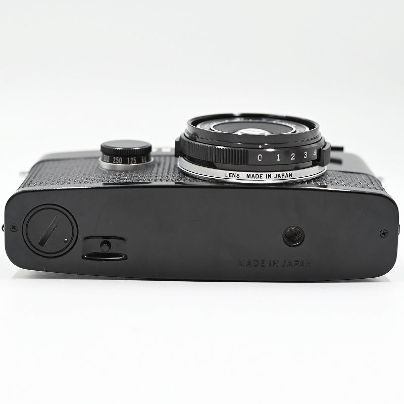 OLYMPUS PEN FTフィルムカメラ 38mmレンズ 付き　おまけ付き OLYMPUS (オリンパス) ミラーレス一眼カメラ 専用電池付 PEN-F