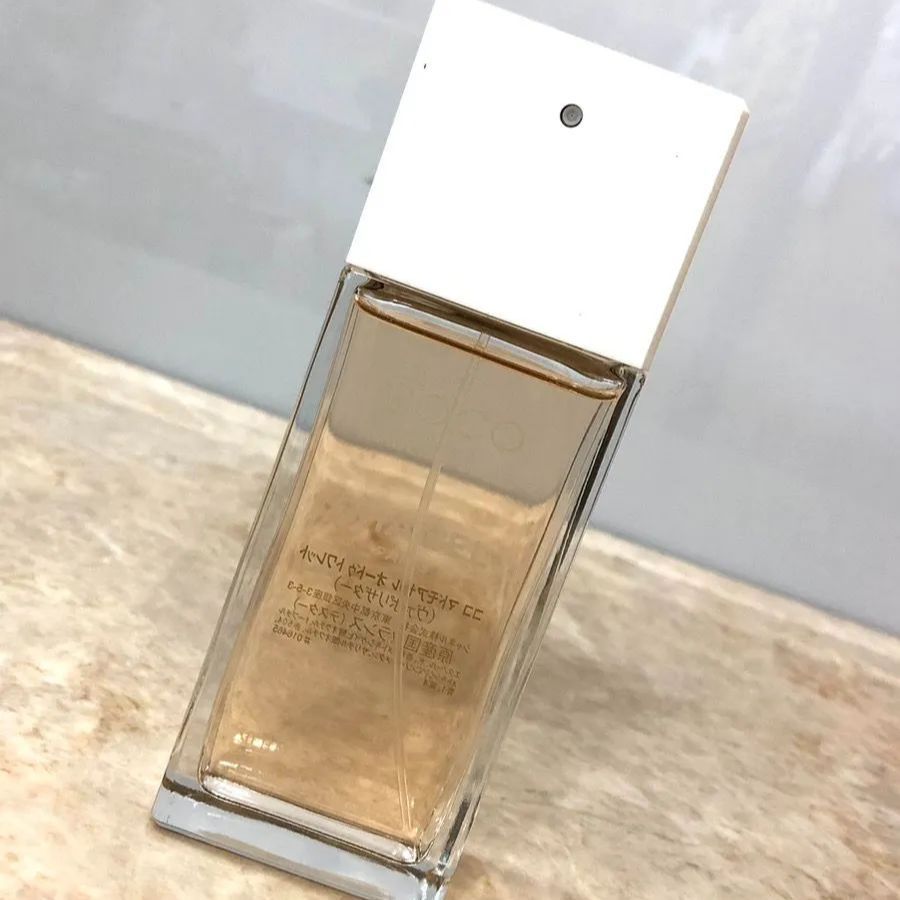 シャネル ココ マドモアゼル オードゥ トワレット （ヴァポリザター） 100… ココ マドモアゼル オードゥ トワレット（ヴァポリザター） - 100 ml