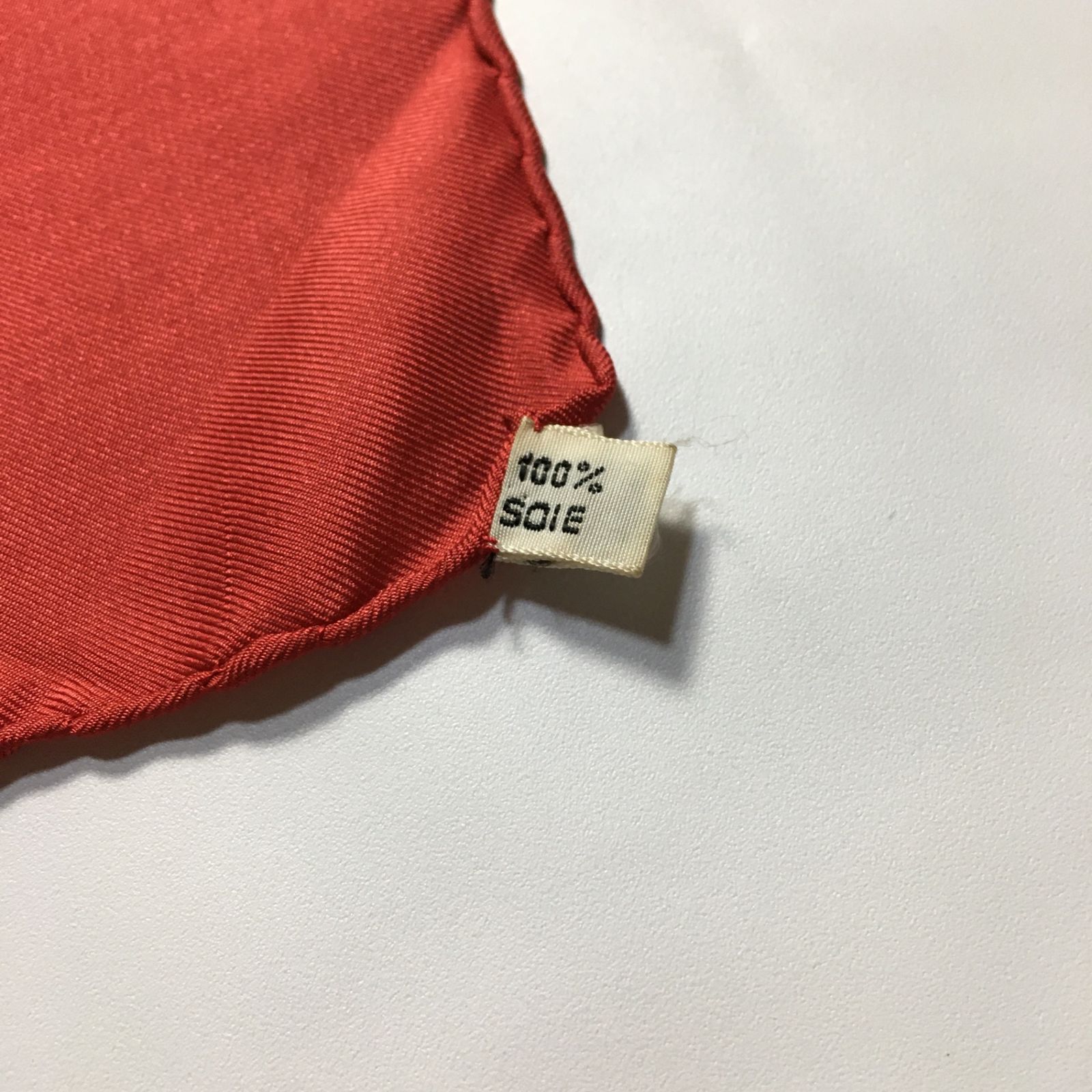 2507-72｜エルメス カレ 90 スカーフ シルク レッド タグあり 2507-72｜エルメス カレ 90 スカーフ シルク レッド タグあり