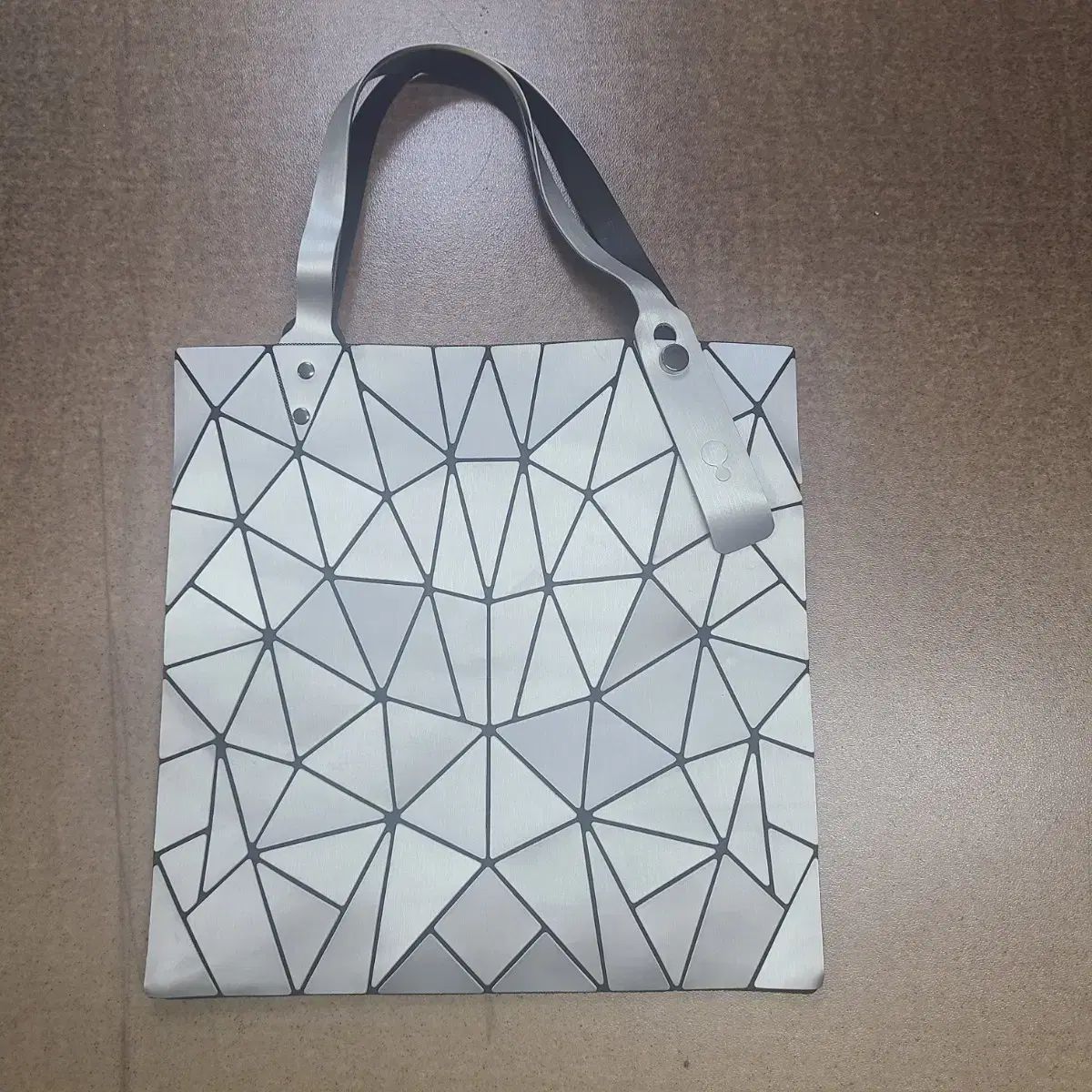 BAO BAO ISSEY MIYAKE(バオバオイッセイミヤケ) 幾何学模様 ドット 