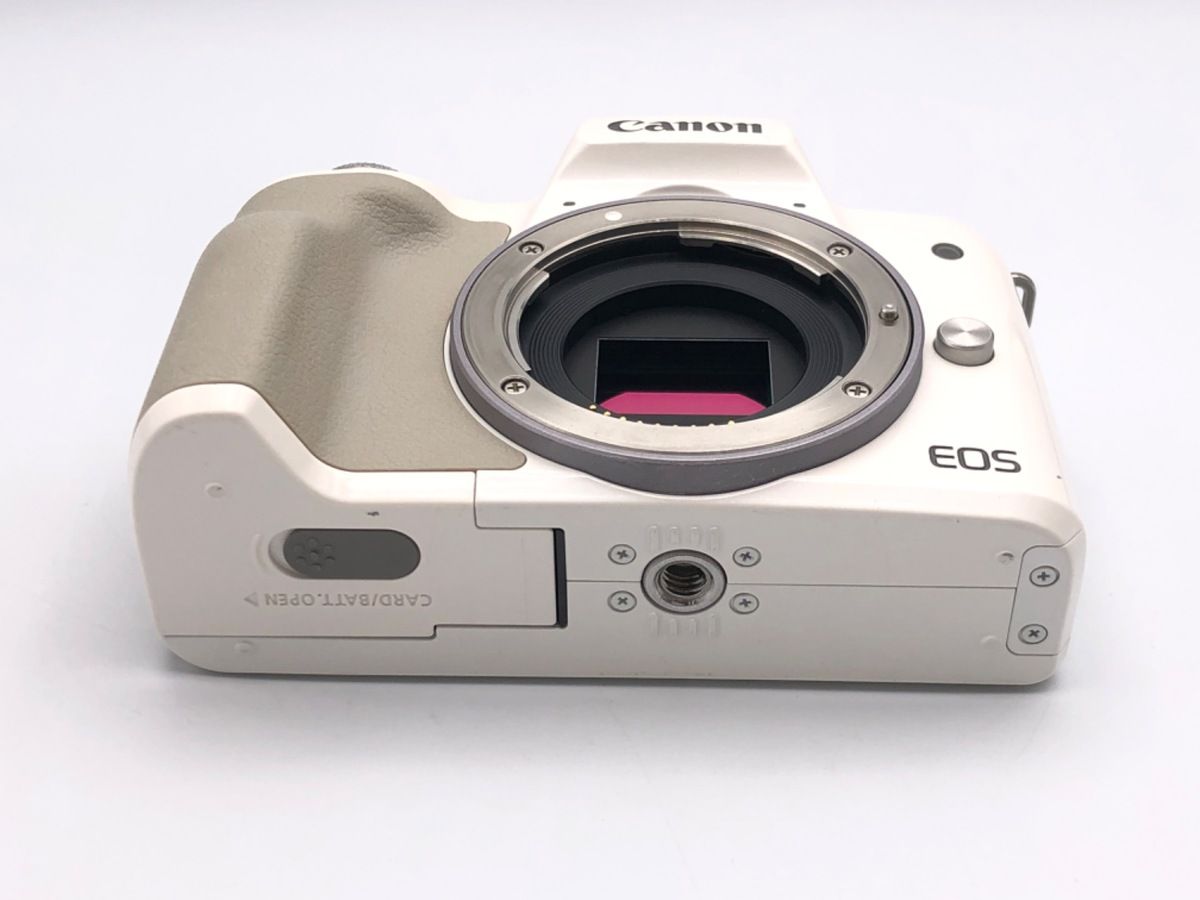  並品 キヤノン EOS Kiss M ボディ ホワイト ミラーレス一眼 デジタルカメラ
