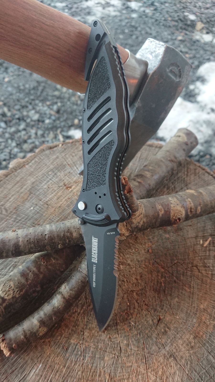 ラスト1個 新品 BLACKHAWK フォールディングナイフ ブラック
