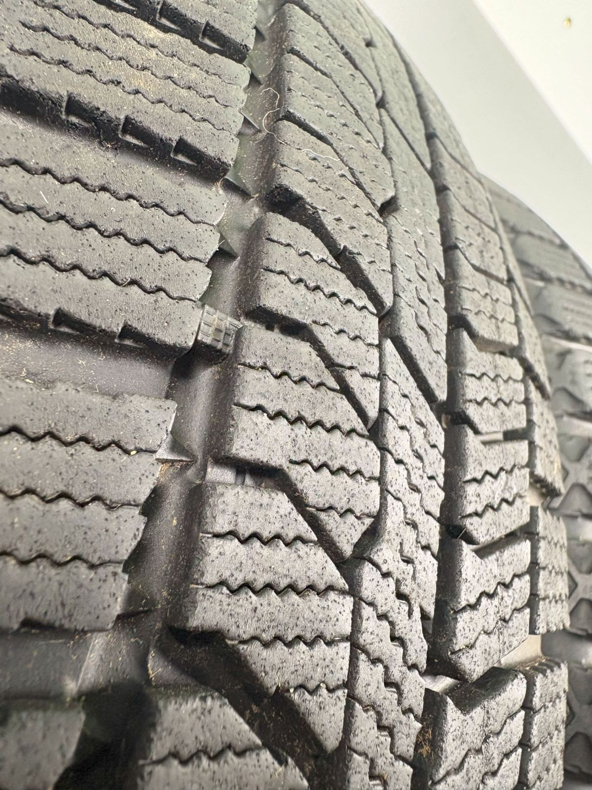 スタッドレス TA553