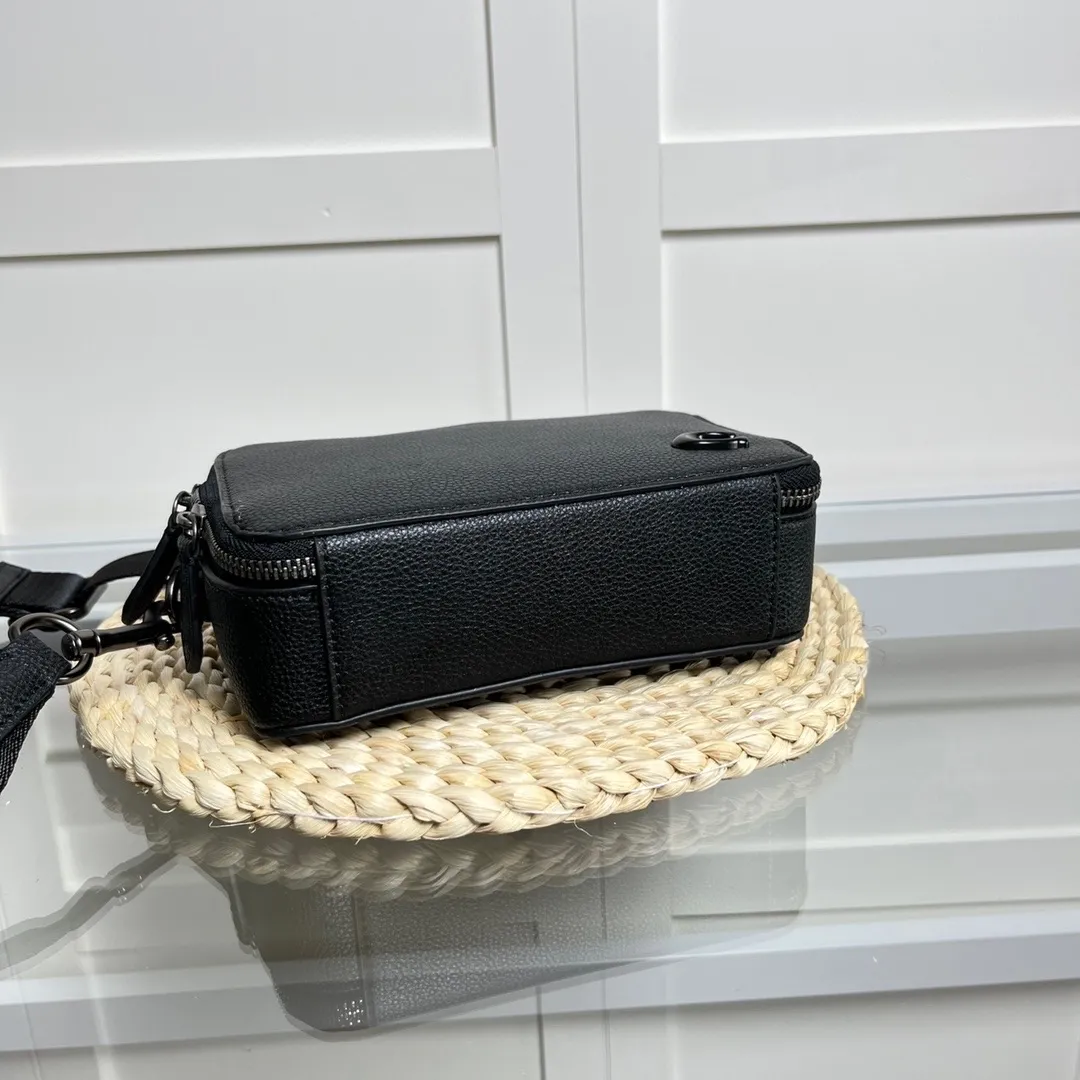 コーチ チャーター クロスボディ 19・シグネチャー キャンバス CR782  