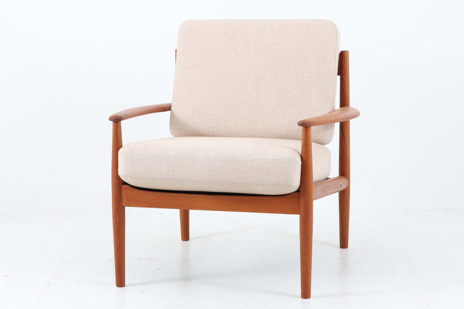  Grete Jalk(グレーテ・ヤルク)　Model 118　シングルソファ　チーク材　デンマーク製　北欧家具ビンテージ/DK15090 1人掛けソファ