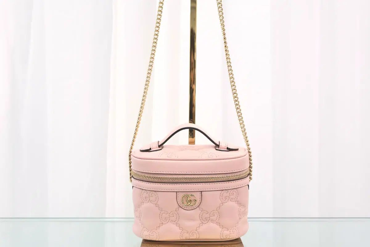 GUCCI グッチ GG マトラッセ トップハンドル スーパーミニ チェーン クロスバッグ 723770 百貨店