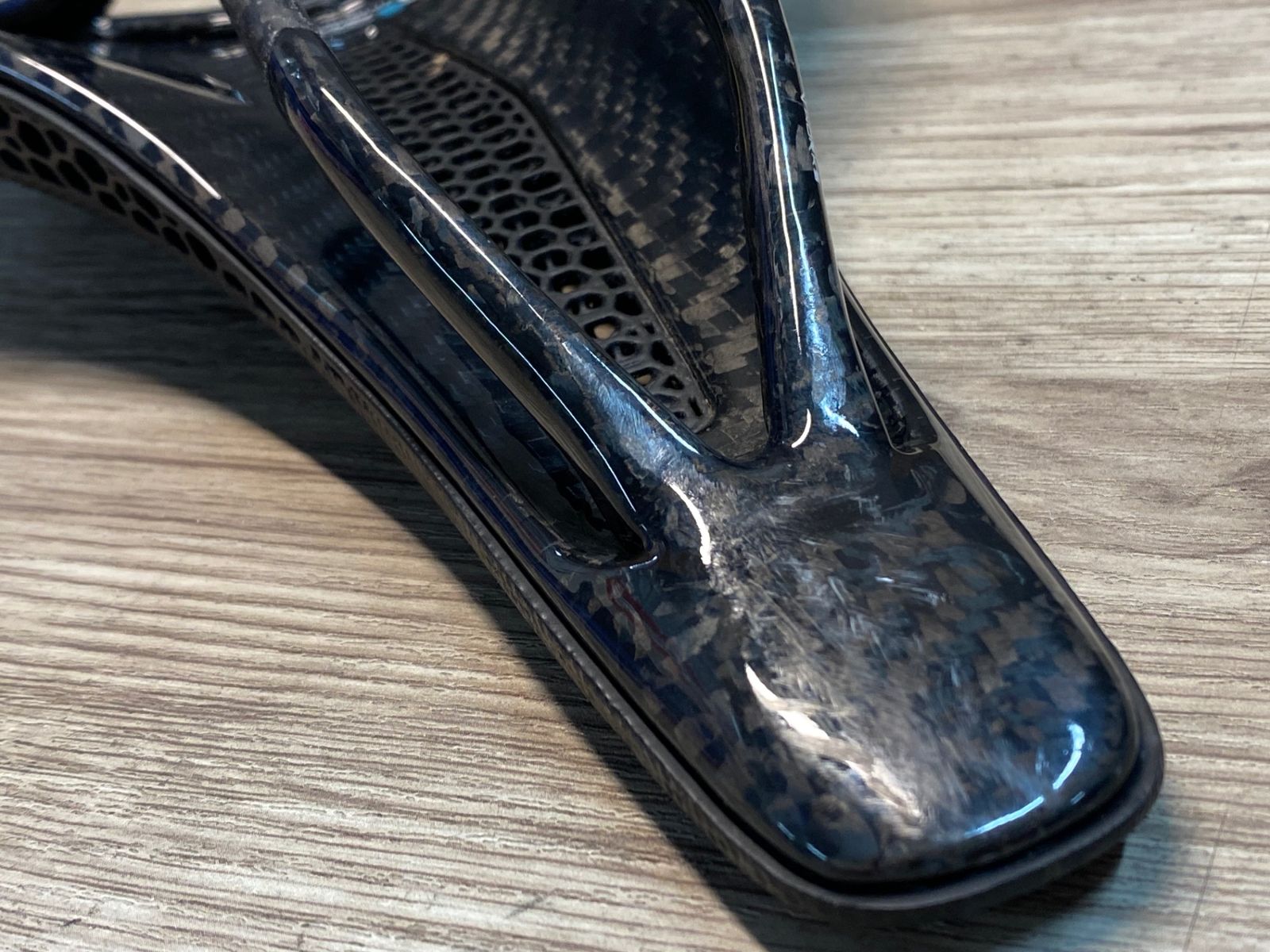 RYET Ultimate カーボンサドル ブラック JC362 RYET Ultimate 3D