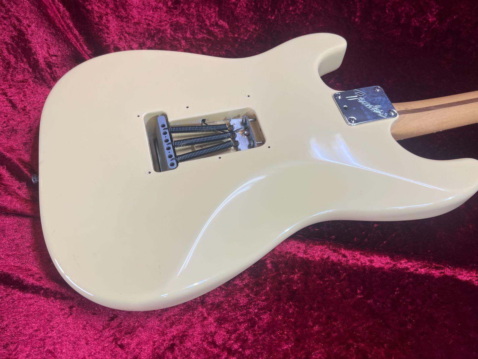純正ストラップ付 Fender
