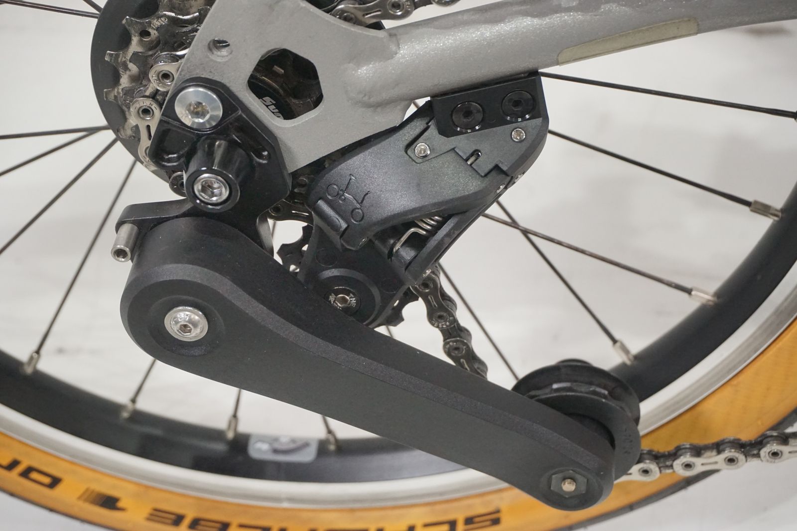 BROMPTON 「ブロンプトン」 CHPT3 V4 2023年モデル 16インチ 折り畳み 