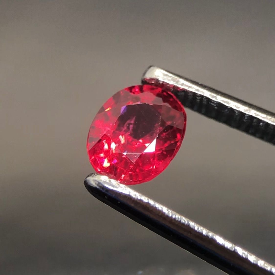 天然非加熱 モゴック産(Mansin鉱山産) レッドスピネル 0.55ct ルース pinkish red 希少 煌めく 美濃色 - メルカリ