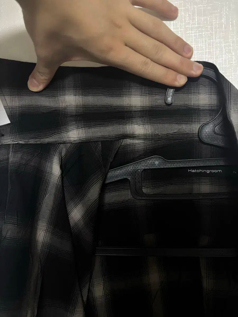 ハッチングルーム クロップドシャツ