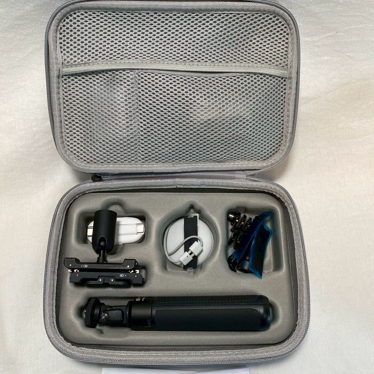 付属品セット Insta360|GO|3S|128GB|グレーケース付き|動作 済み|箱あり|No.3506 WWW_OLIVIERBERNSTEIN_COM