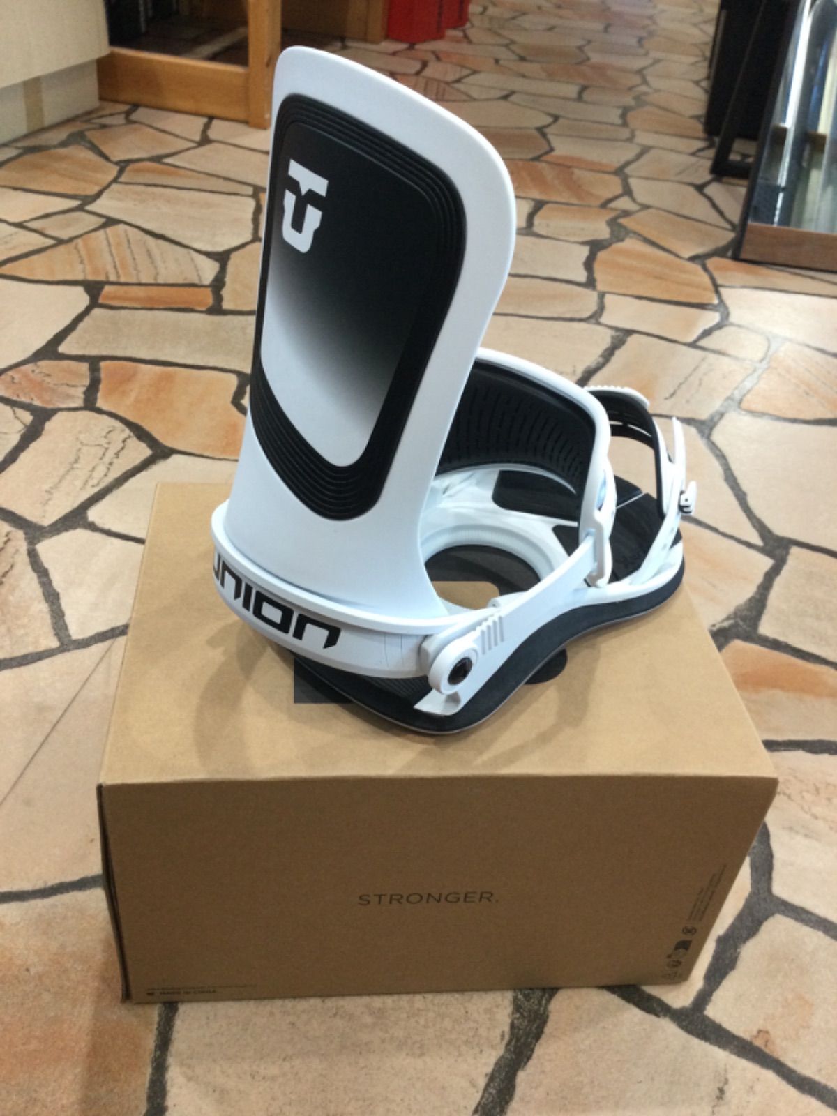 UNION ULTRA WHITE 24-25 Mサイズ - メルカリ